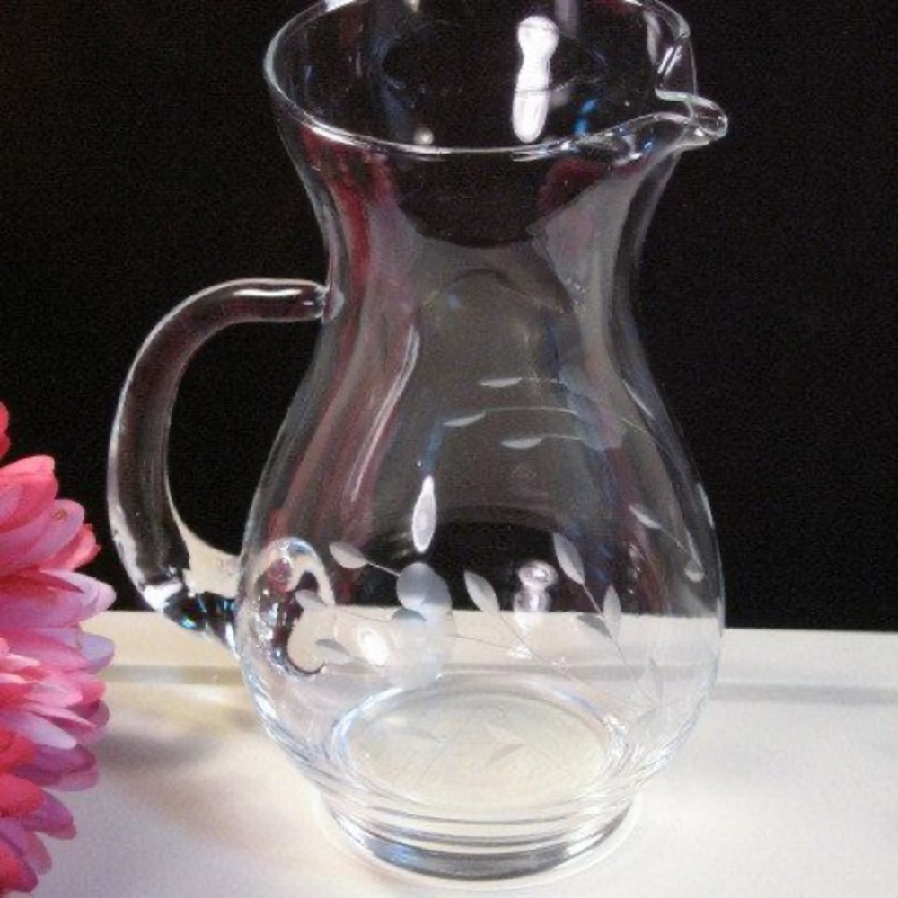 VINTAGE CRYSTAL TALL PITCHER